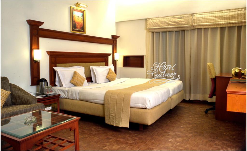 Gulmor Hotel Ludhiana Room photo